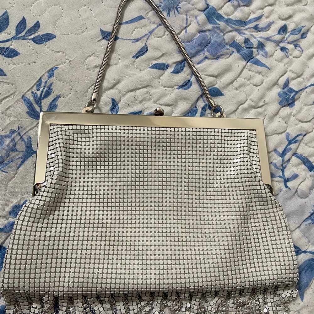Silver Mesh Evening Frame Bag - Elegant Metallic Clutch